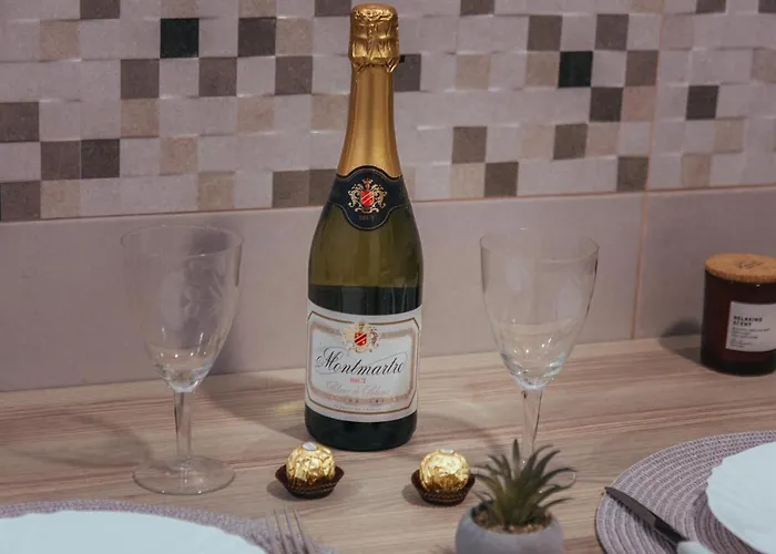 Couples Retreat, Fully Equipped Studio/ Beach Апартаменты *