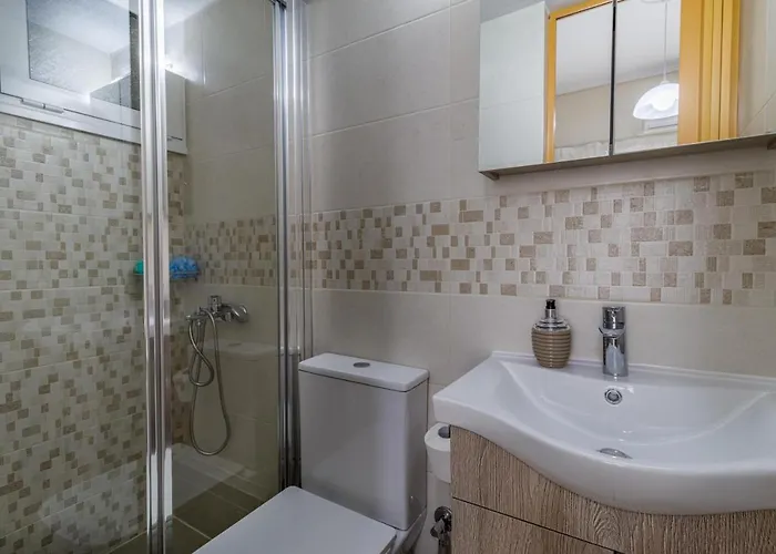 Апартаменты Couples Retreat, Fully Equipped Studio/ Beach