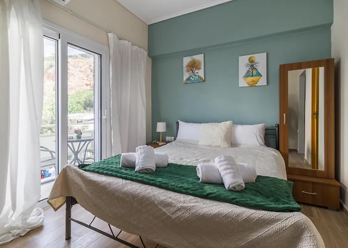 Couples Retreat, Fully Equipped Studio/ Beach Апартаменты