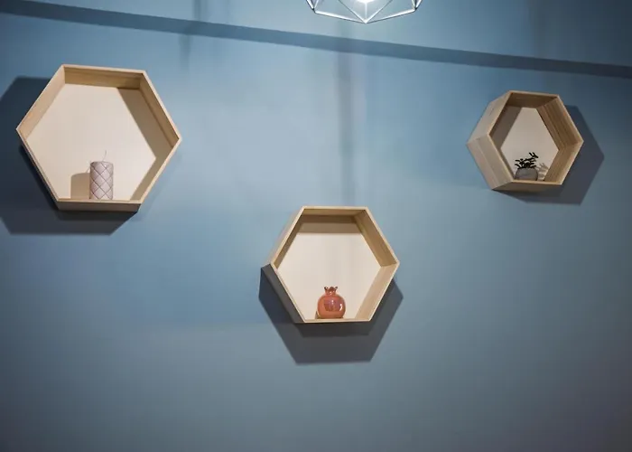 Couples Retreat, Fully Equipped Studio/ Beach