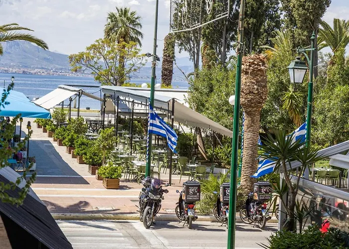 Couples Retreat, Fully Equipped Studio/ Beach *